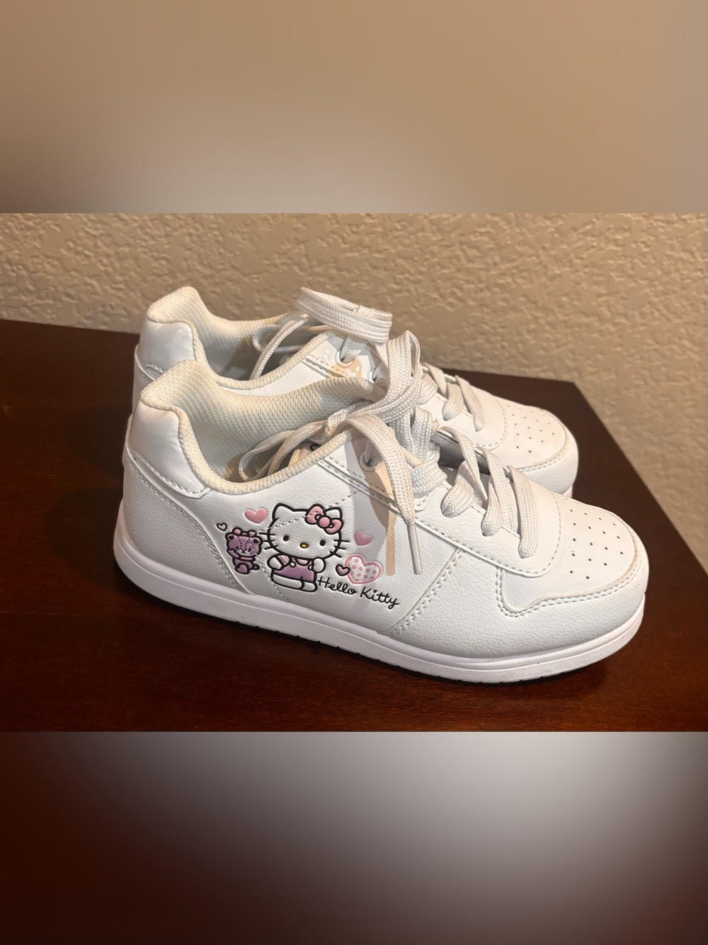 Hello Kitty White Kids' Sneakers